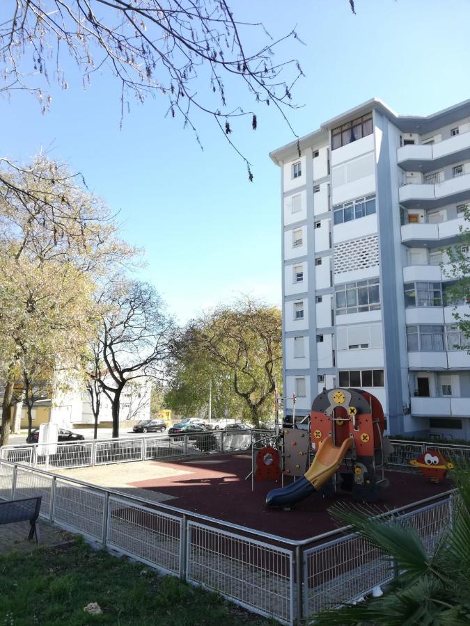 Appartamento Vistas Sobre O Rio Tejo Lisbona Esterno foto